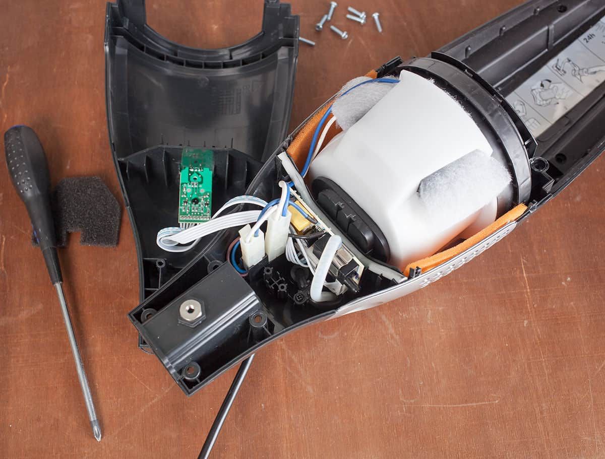 Vacuum cleaner maintenance and care guide