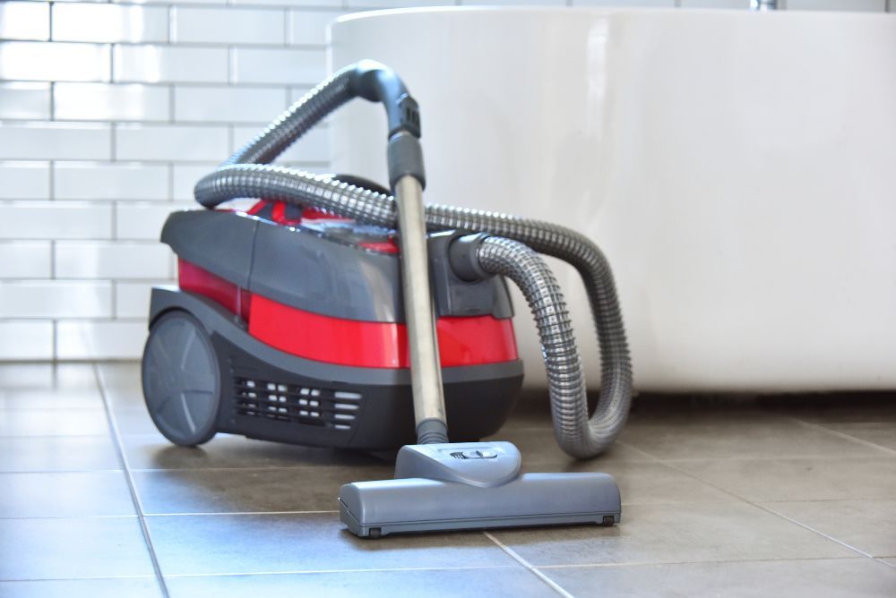 Kenmore vs Miele Vacuum (2026): Complete Brand Comparison Guide