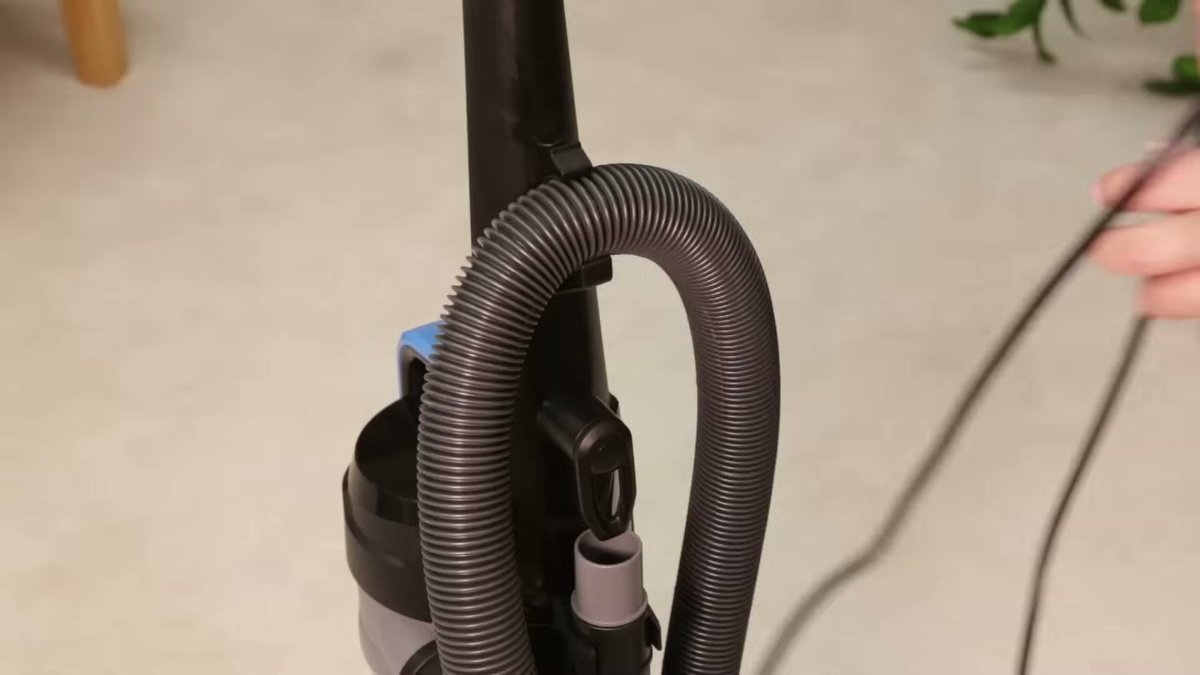 Bissell Powerforce Helix 2191 - YouTube frame