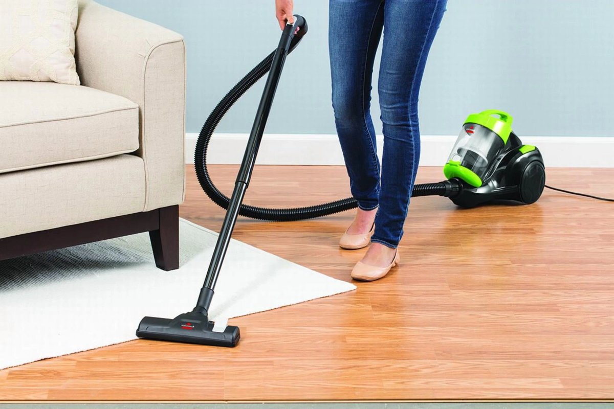 Bissell Zing bagless canister vacuum