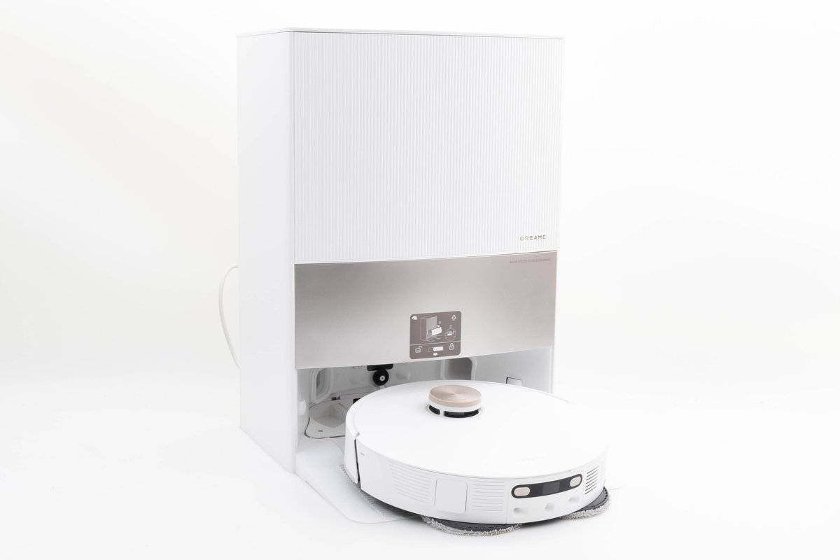 Dreame L20 Ultra robot vacuum and mop combo