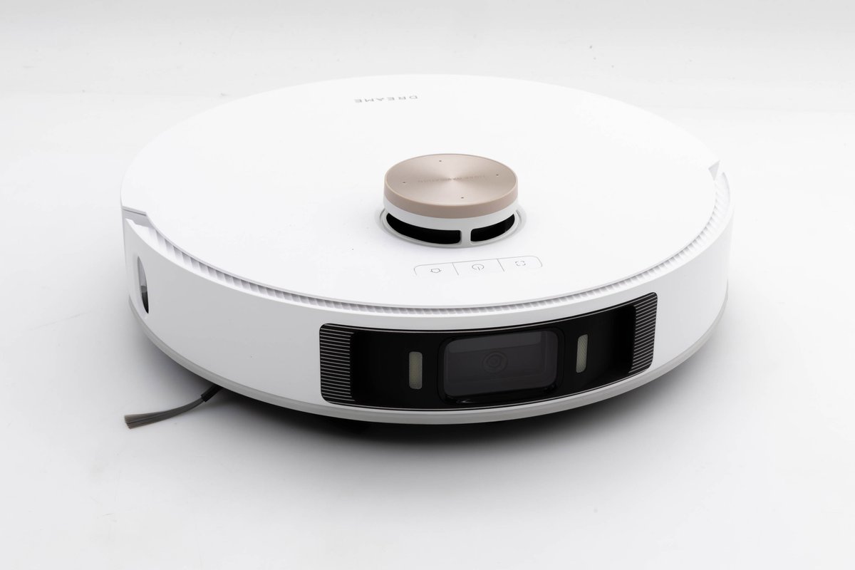 Dreame L20 Ultra robot vacuum and mop combo