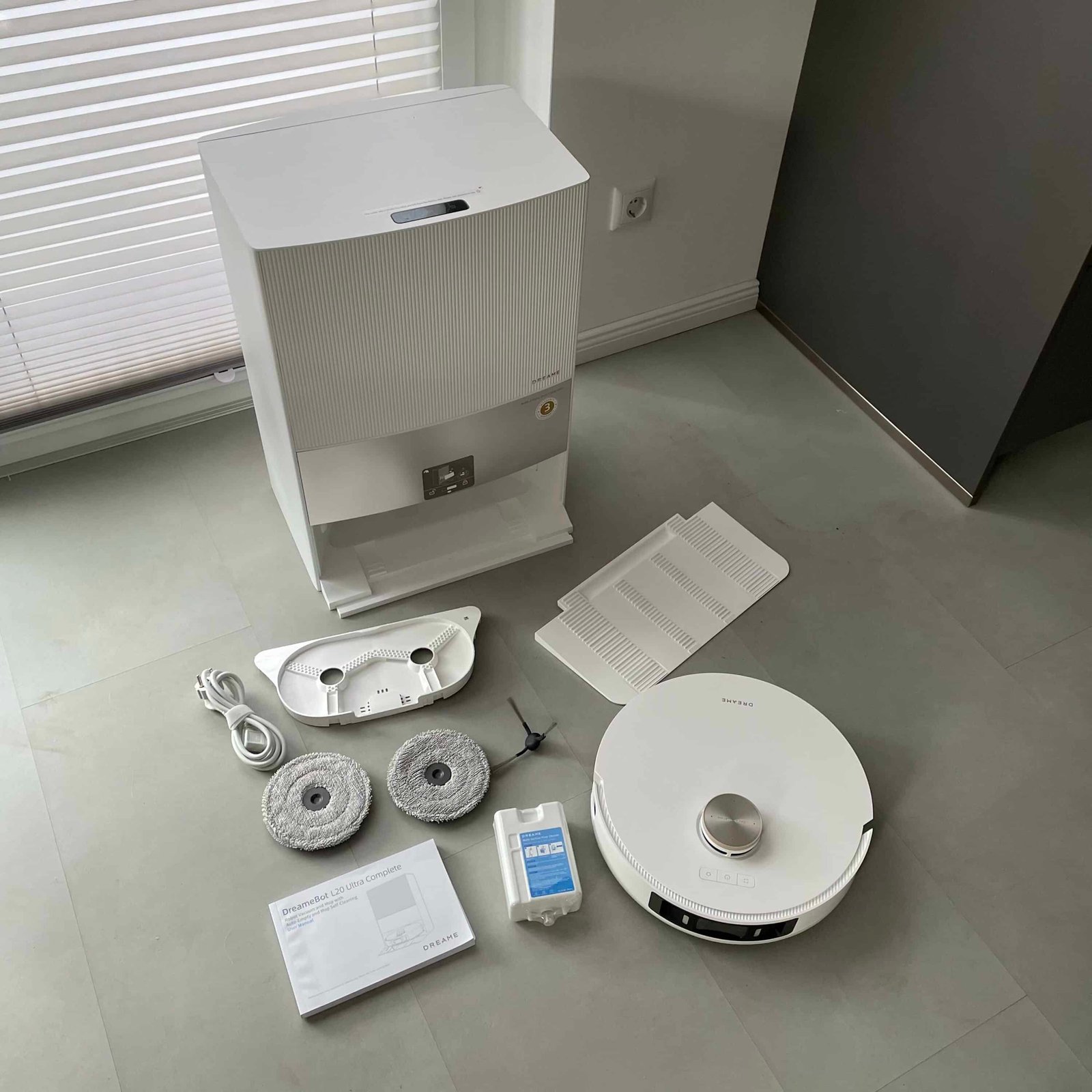 Dreame L20 Ultra robot vacuum and mop with dock station