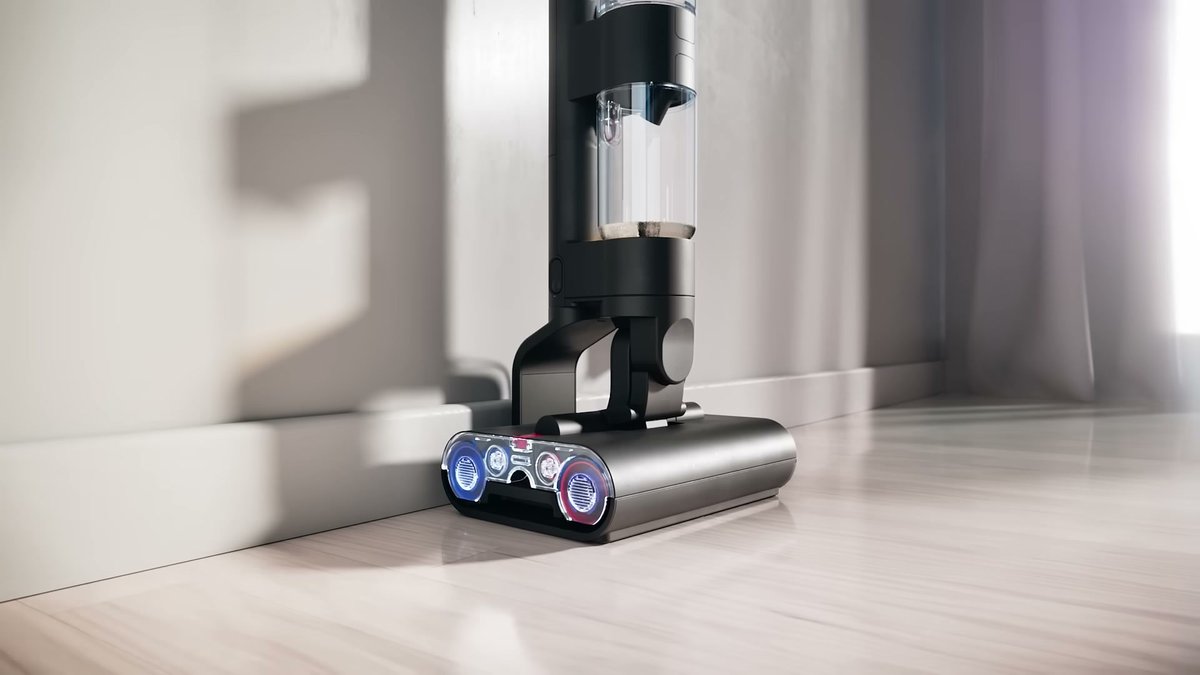 Dyson WashG1 cleaning hard floors in action