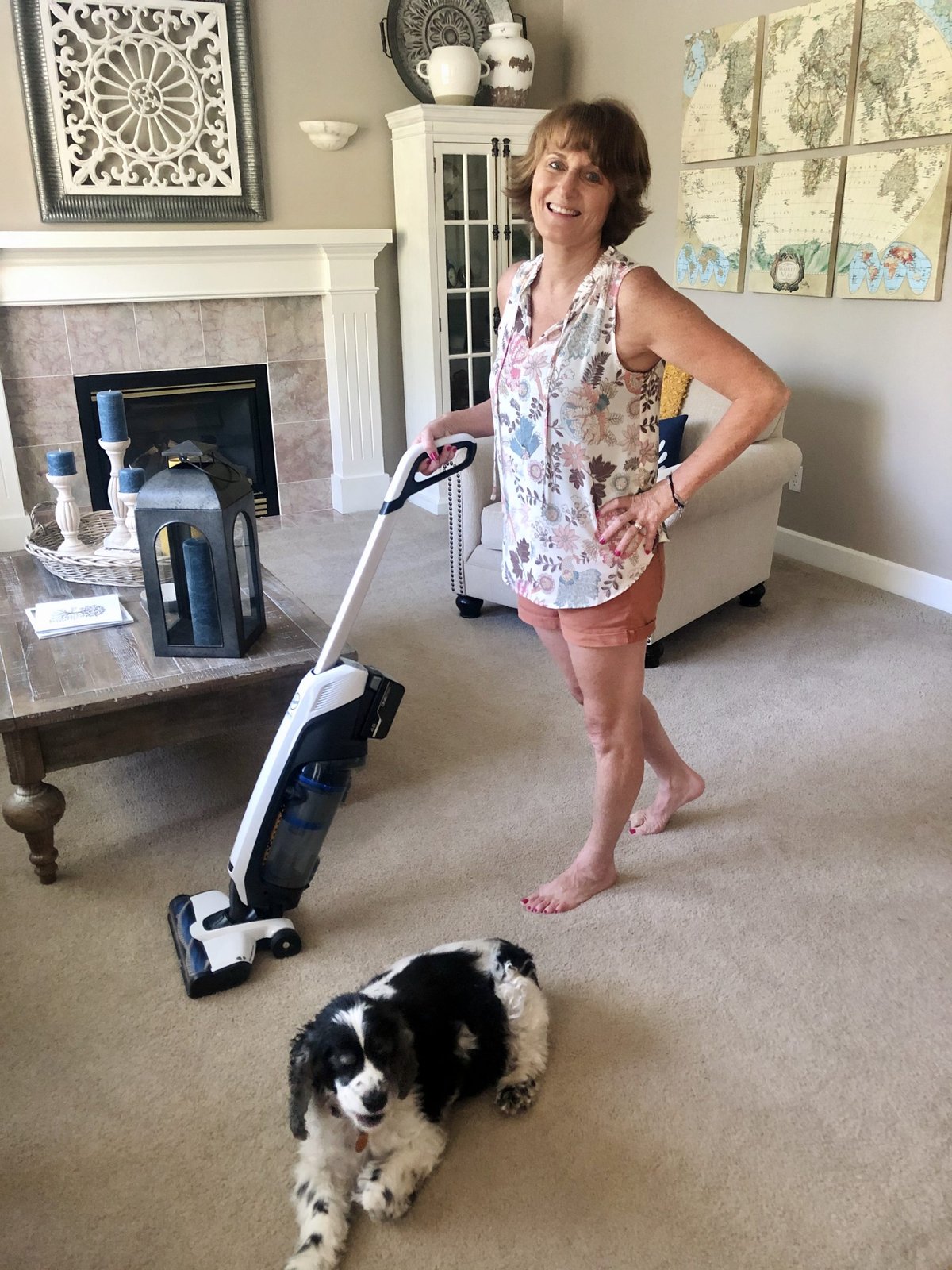 Hoover ONEPWR Evolve Pet in living room with dog