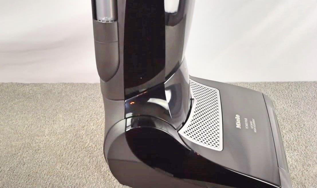 Miele Dynamic U1 side view on carpet