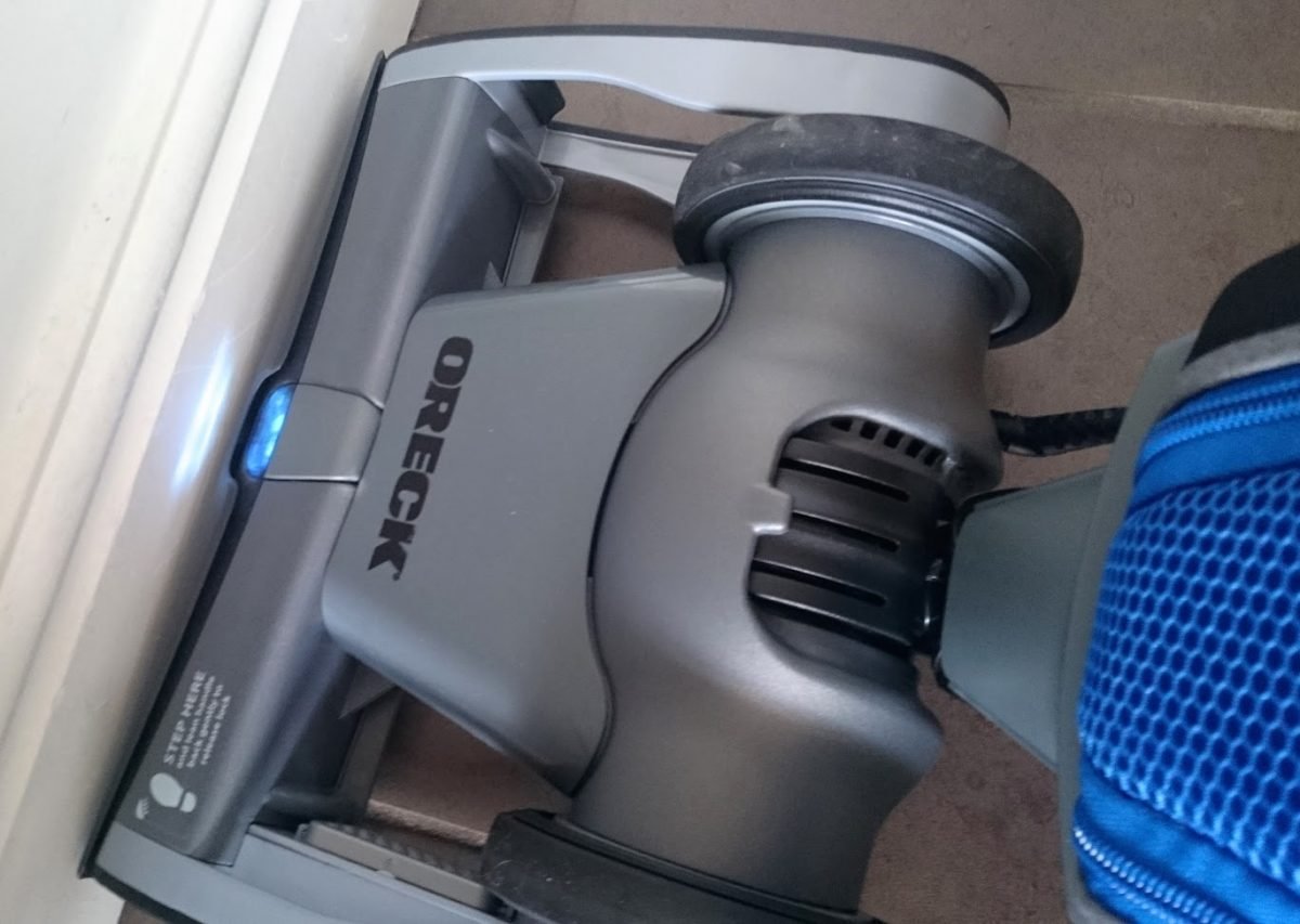 Oreck Magnesium RS lightweight bagged upright