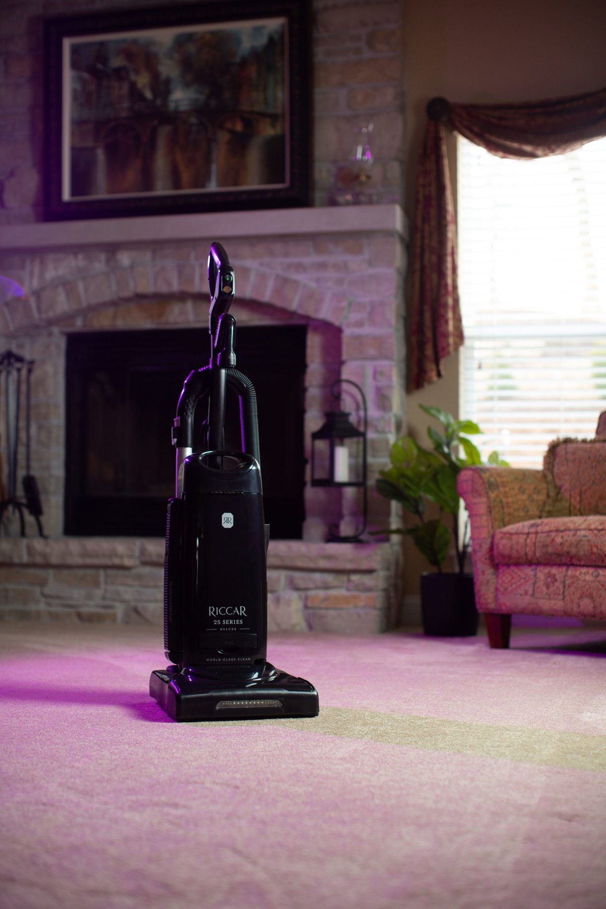 Riccar R25D Deluxe upright vacuum