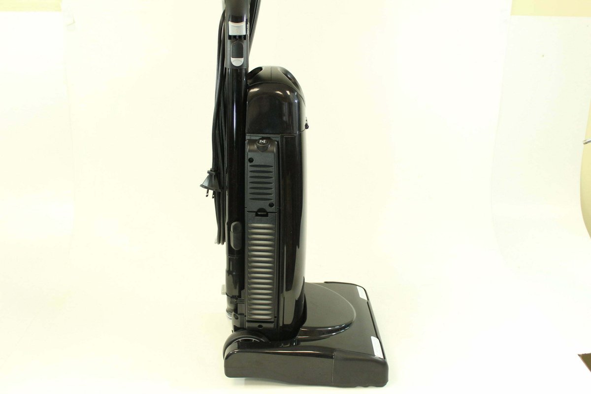 Riccar R25S Standard upright vacuum