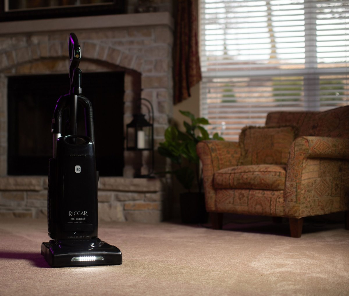 Riccar R25S Standard upright vacuum