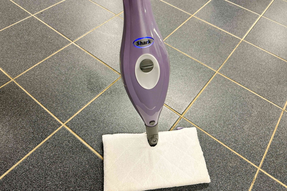 Shark Steam Pocket Mop S3501 cleaning tile floor